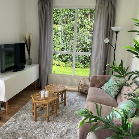 Gezellige Vakantiewoning Aan Het Water In Ewijk - Recreational Only No Workers Bagian luar foto