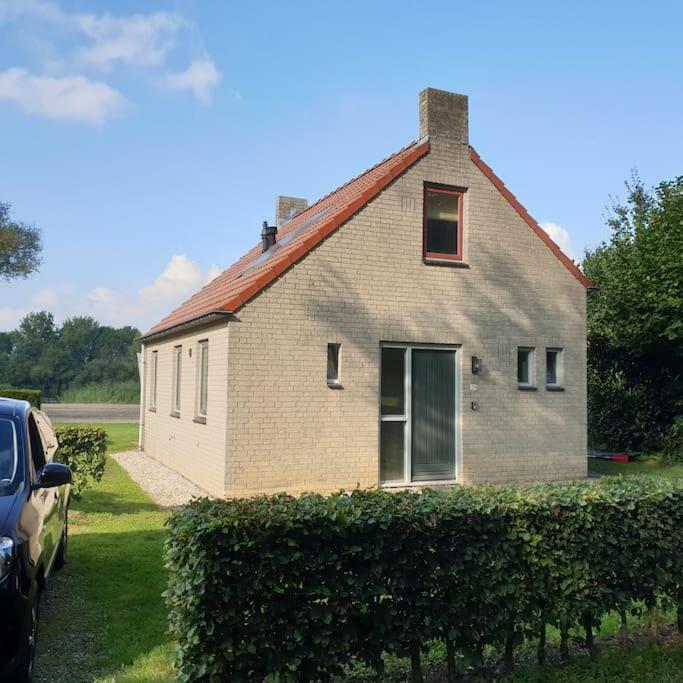Gezellige Vakantiewoning Aan Het Water In Ewijk - Recreational Only No Workers Bagian luar foto