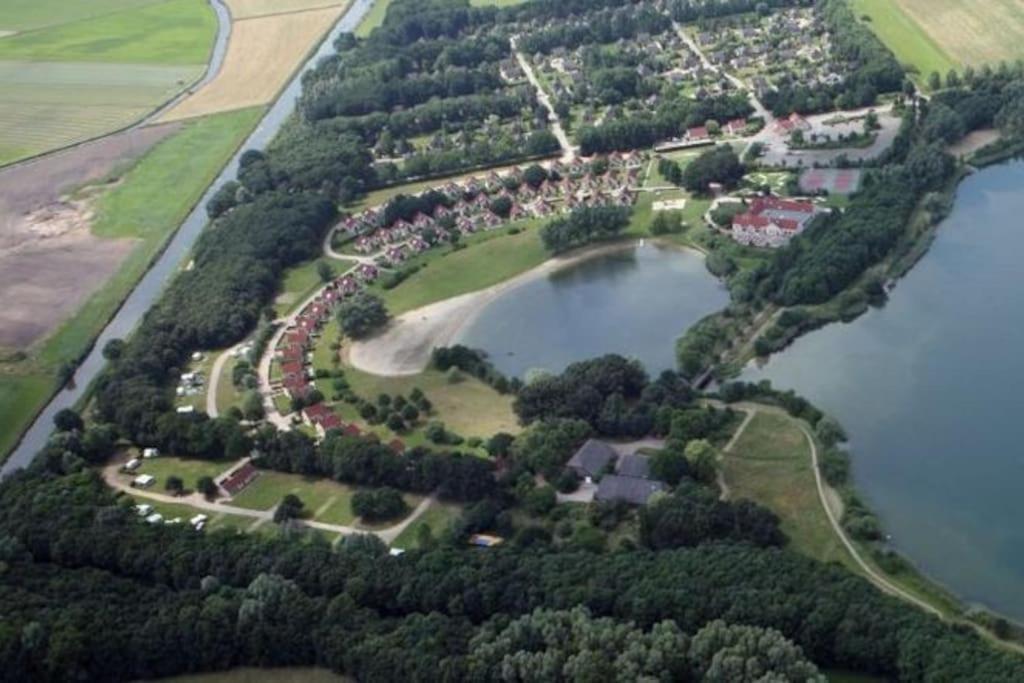 Gezellige Vakantiewoning Aan Het Water In Ewijk - Recreational Only No Workers Bagian luar foto