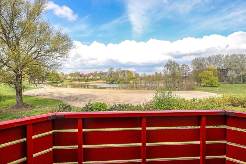 Gezellige Vakantiewoning Aan Het Water In Ewijk - Recreational Only No Workers Bagian luar foto