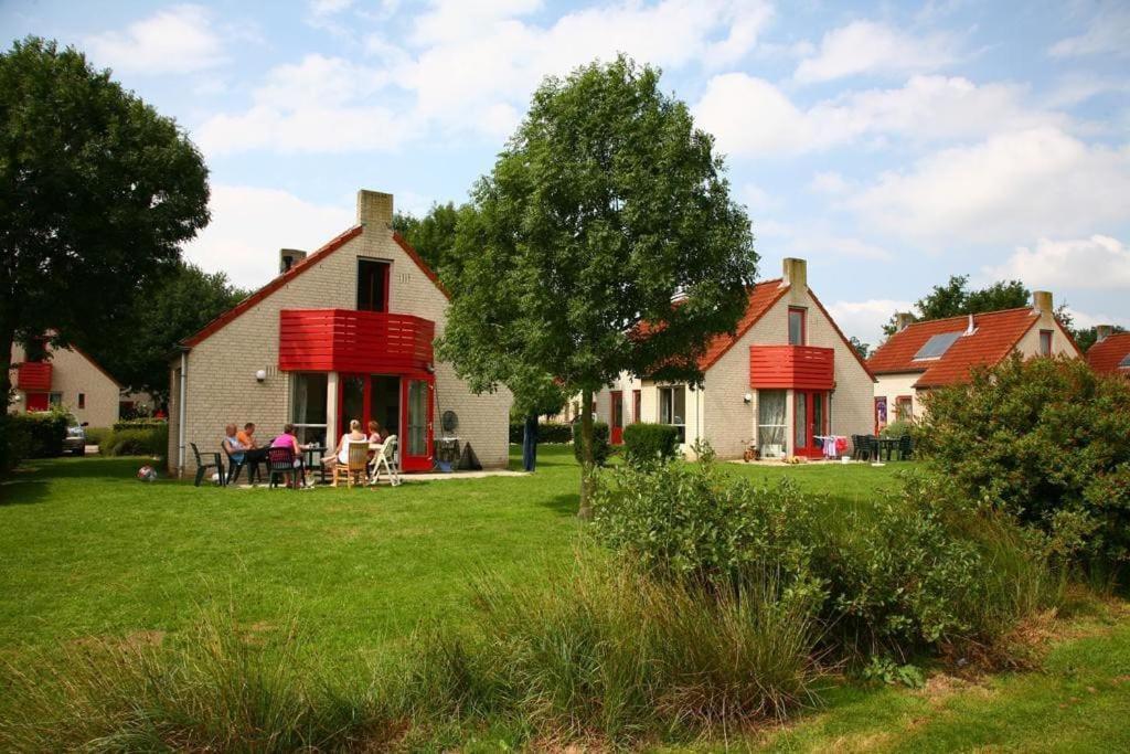 Gezellige Vakantiewoning Aan Het Water In Ewijk - Recreational Only No Workers Bagian luar foto