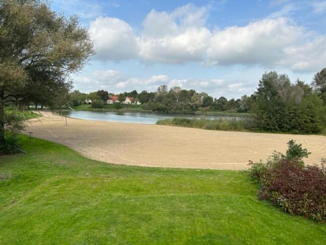 Gezellige Vakantiewoning Aan Het Water In Ewijk - Recreational Only No Workers Bagian luar foto