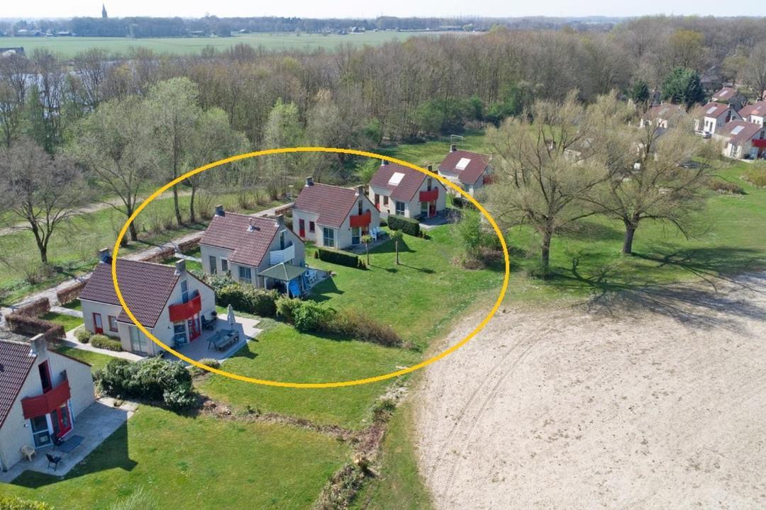 Gezellige Vakantiewoning Aan Het Water In Ewijk - Recreational Only No Workers Bagian luar foto