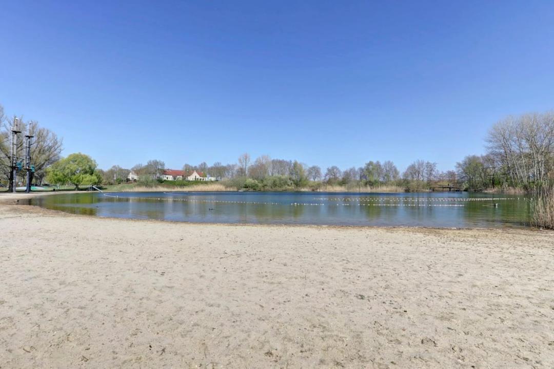 Gezellige Vakantiewoning Aan Het Water In Ewijk - Recreational Only No Workers Bagian luar foto